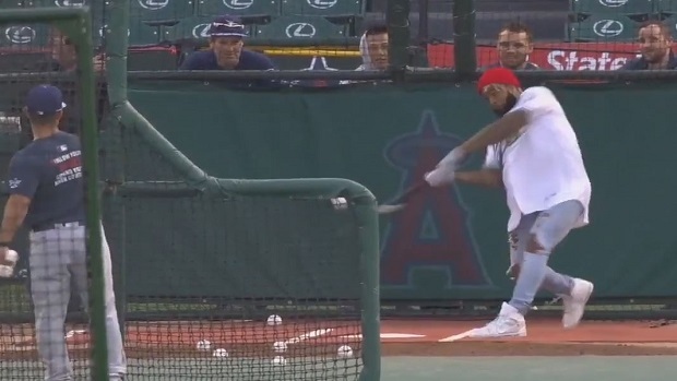 Odell Beckham Jr. hit dingers in a Devil Rays shirt at Tampa Bay's