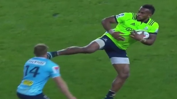 Rugby player gets kicked in the face and still manages to finish the ...