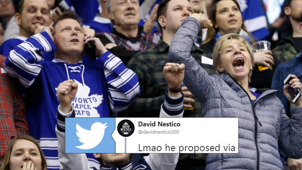 A Hockey Fan Pulled Off An Extravagant Proposal During The Leafs Game Article Bardown
