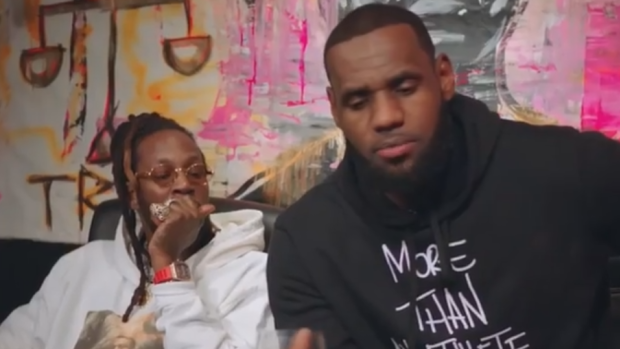 LeBron James Given a Chain by 2 Chainz After Passing Michael