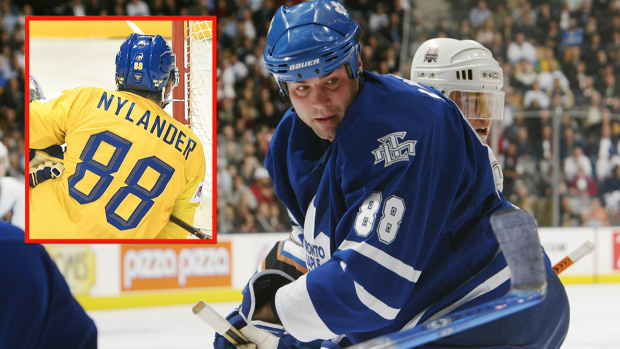 Maple Leafs' William Nylander switches jersey number