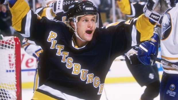 5 NHL Throwback Jerseys We'd Love to See Brought Back From the Dead