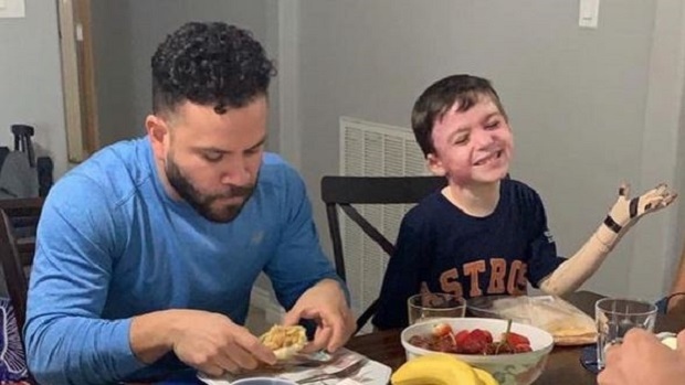 Jose Altuve made a surprise visit to a young Astros fan who