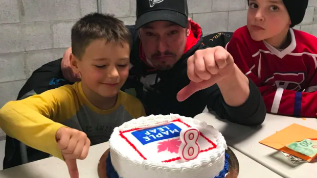 Bakery Accidentally Makes Maple Leaf Foods Birthday Cake For 8 Year Old Leafs Fan Article Bardown