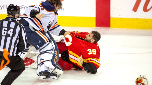 GOTTA SEE IT: Goalie Fight! Mike Smith Fights Cam Talbot As Oilers & Flames  Erupt In Line Brawl 