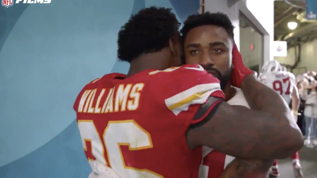 Damien Williams, Raheem Mostert swap jerseys after Chiefs' Super Bowl win