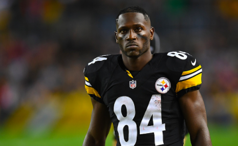 Apparently Antonio Brown has been offered a room in Tom Brady's house -  Article - Bardown