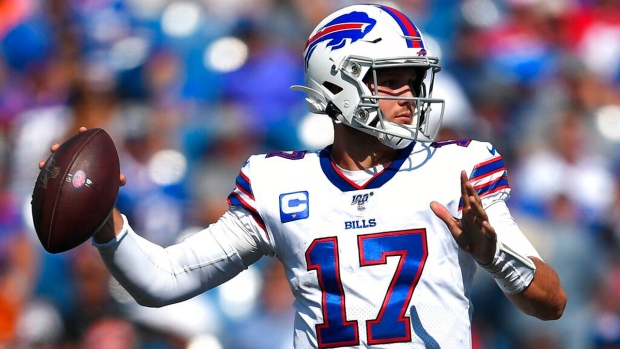 Josh Allen accepts Patrick Mahomes' distance throwing challenge and ...