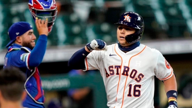 Houston Astros: Utility man Aledmys Diaz expected back this week