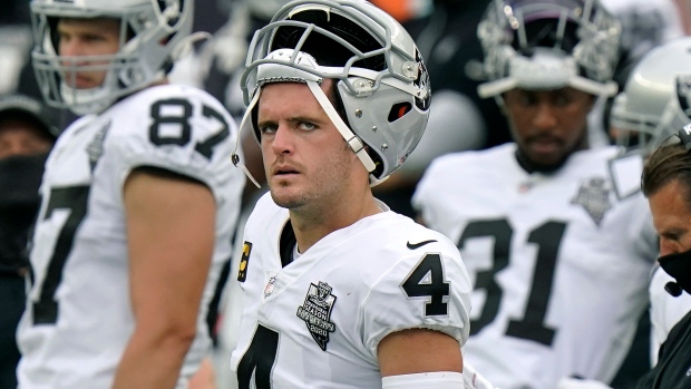 Carr confident with Olson calling Raiders' offensive plays