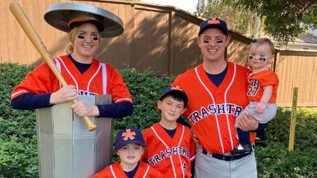 This family went as the Houston Astros for Halloween and we can't