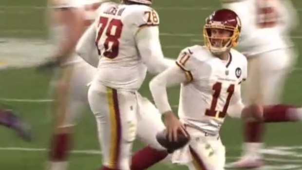 Alex Smith made it all the way back to the field