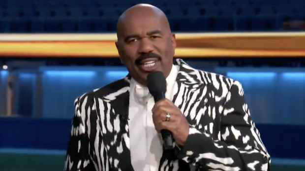 Steve Harvey Roasts NFL Elite in Special 2020 Opening Monologue!