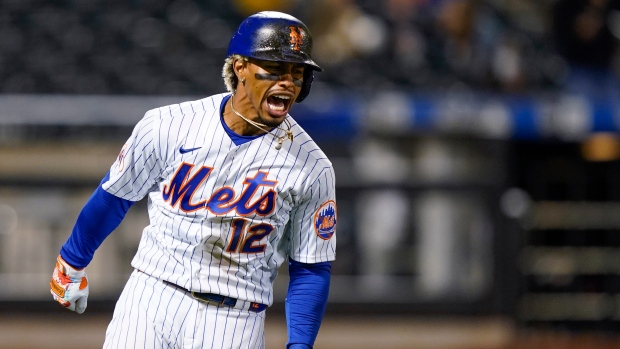 Mets' Francisco Lindor placed on IL with oblique strain