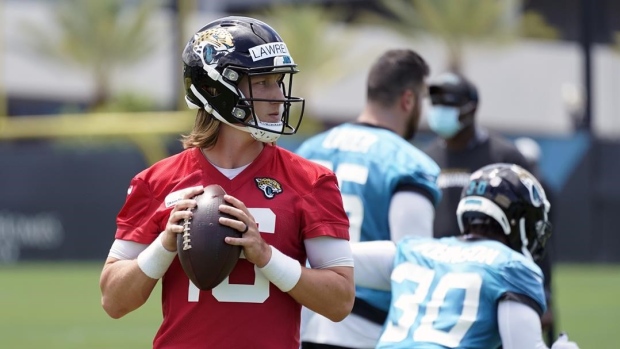 Trevor Lawrence, Gardner Minshew Still Battling To Be Jacksonville ...