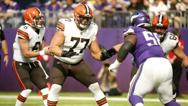 Browns, All-Pro guard Wyatt Teller agree to four-year contract