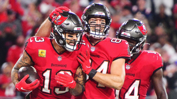 Mike Evans ties Mike Alstott for most total TDs in Bucs history