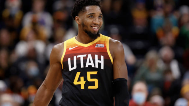 BREAKING: Donovan Mitchell's Final Status For Cavs-Lakers Game - Fastbreak  on FanNation