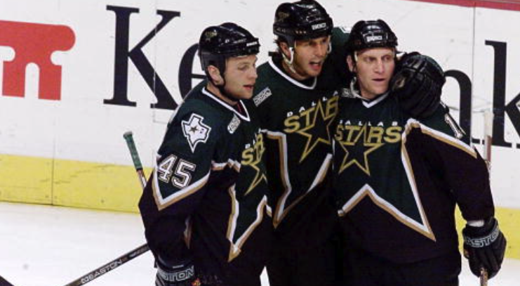 5 NHL jerseys that need to make a comeback - Article - Bardown