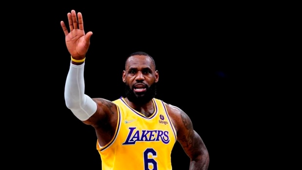 LeBron James is first active NBA player to be worth $1 billion, Forbes says, Sports