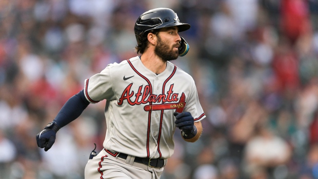 Dansby Swanson exits Cubs game, feels for wife Mallory Swanson