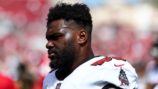 Shaquil Barrett sets Bucs single-season sack record