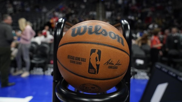 Knicks will have bizarre orange court for NBA in-season tournament
