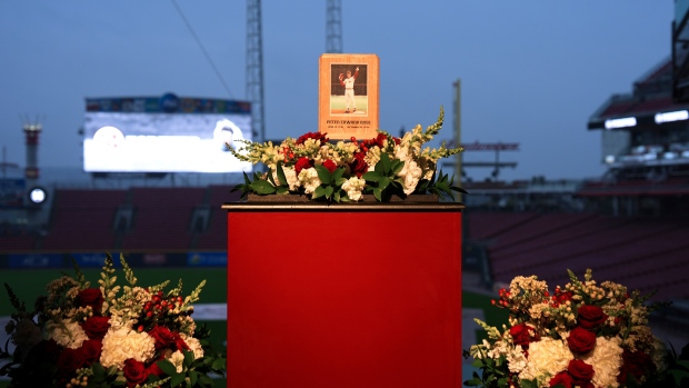 Pete Rose memorial at Great American Ballpark