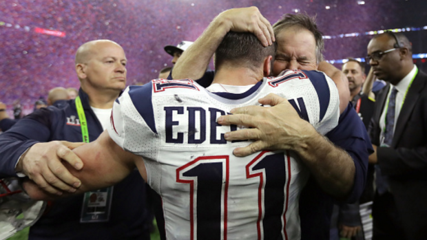 Patriots celebrate legend Julian Edelman during halftime ceremony