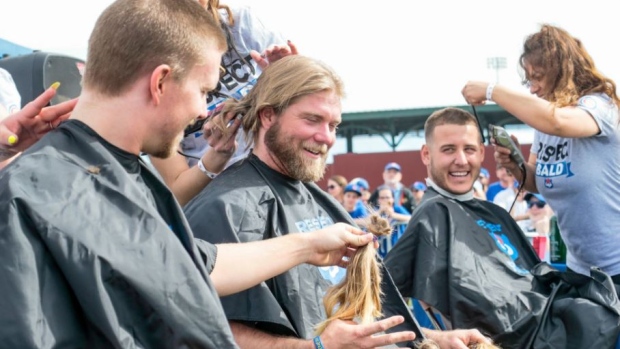 Morning Marquee: Chicago Cubs shave their heads bald to support cancer  research