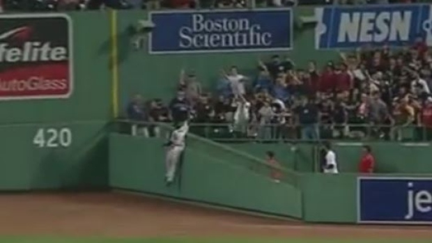 Jackie Bradley Jr. robs Aaron Judge of homer