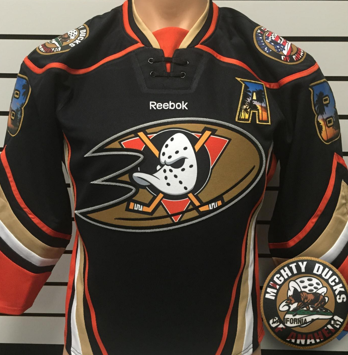 Anaheim's incredible new third jersey looks extremely similar to their old Mighty  Ducks uniforms - Article - Bardown